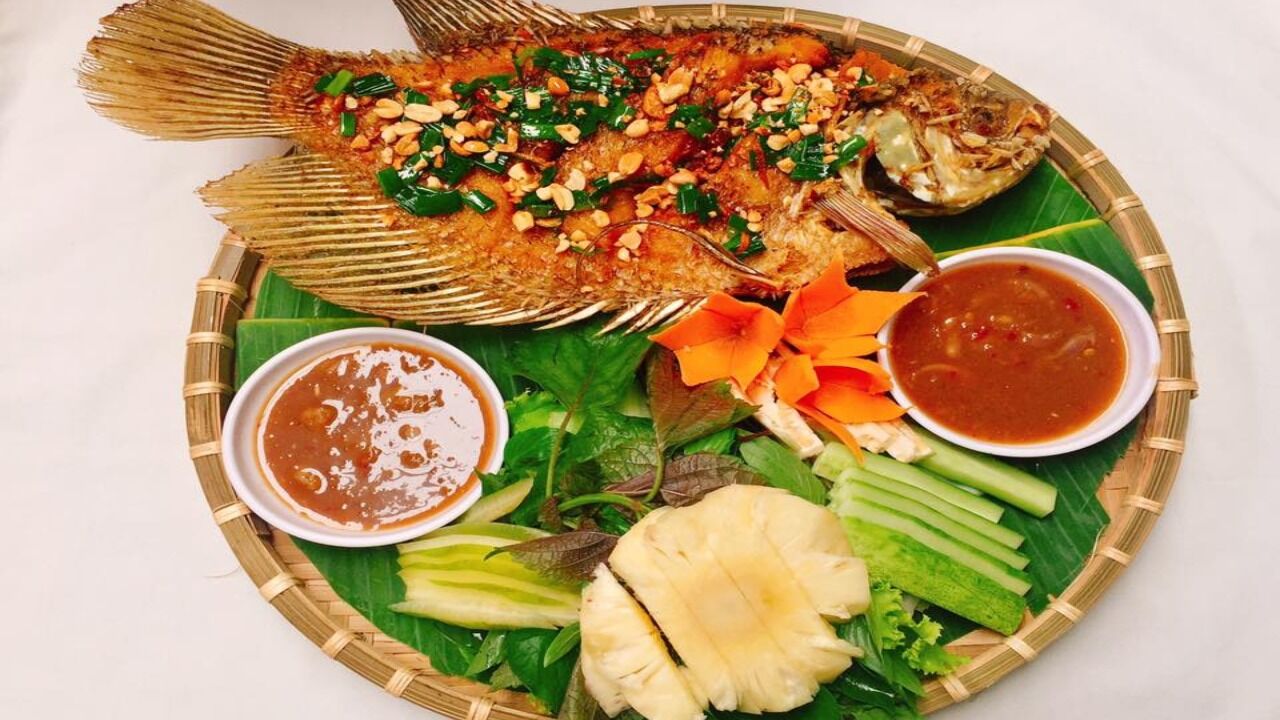 Experience Vinh Long Tours with sustainable dining